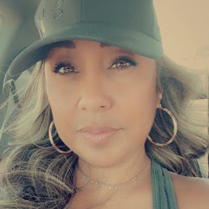 Meet your Posher, Renee